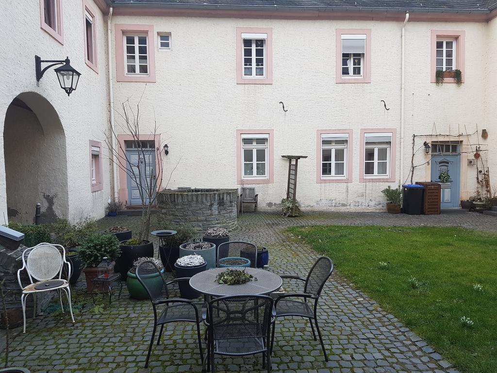 Weingut-Klosterhof Brauneberg Eksteriør billede